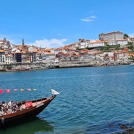 Bright Near Douro River - With Balcony