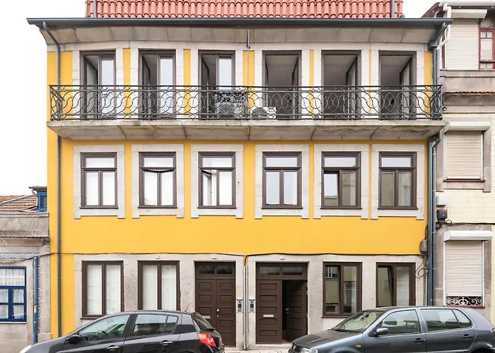 Bright Near Douro River - With Balcony